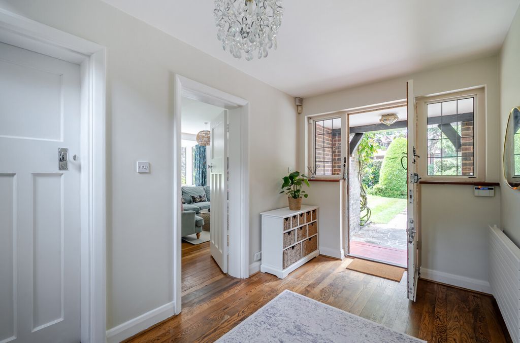 Property photo 3 of 41 1457822-23-6A05c6...