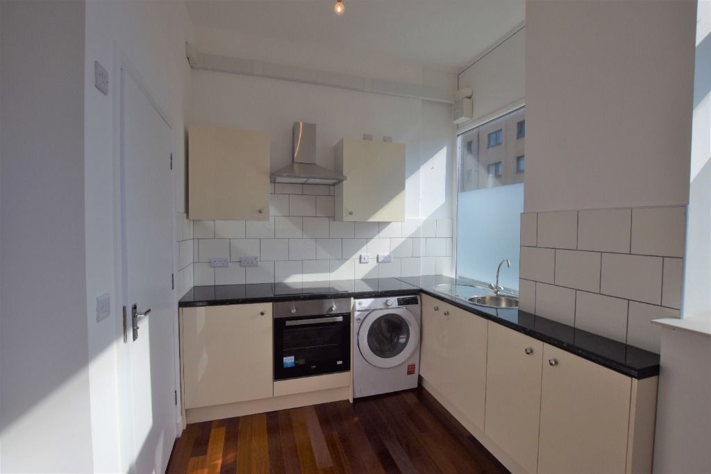 Property photo 3 of 11 Photo 3