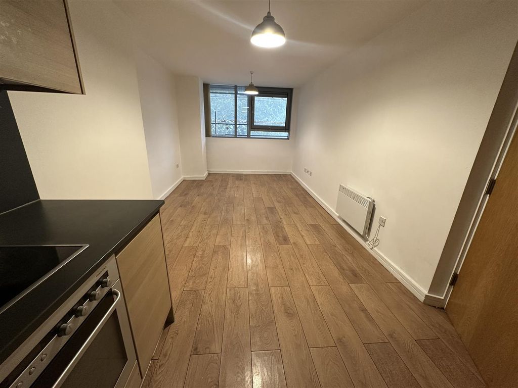 Property photo 2 of 8 Img_2777.Jpg