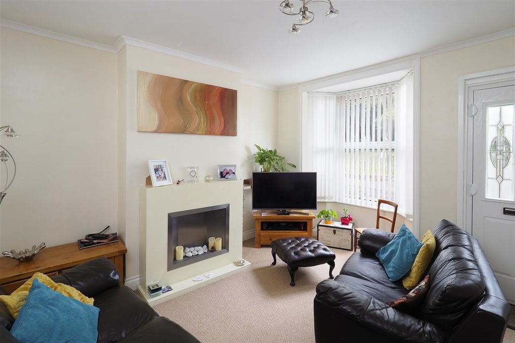 Property photo 3 of 24