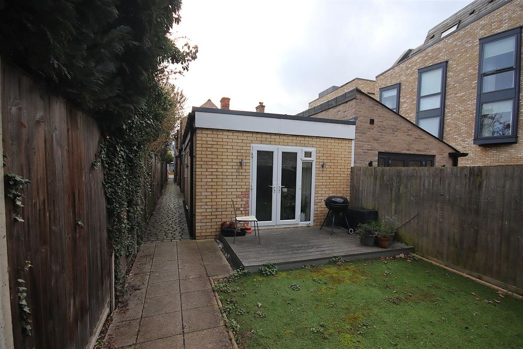 Property photo 1 of 10 Img_6202.Jpg