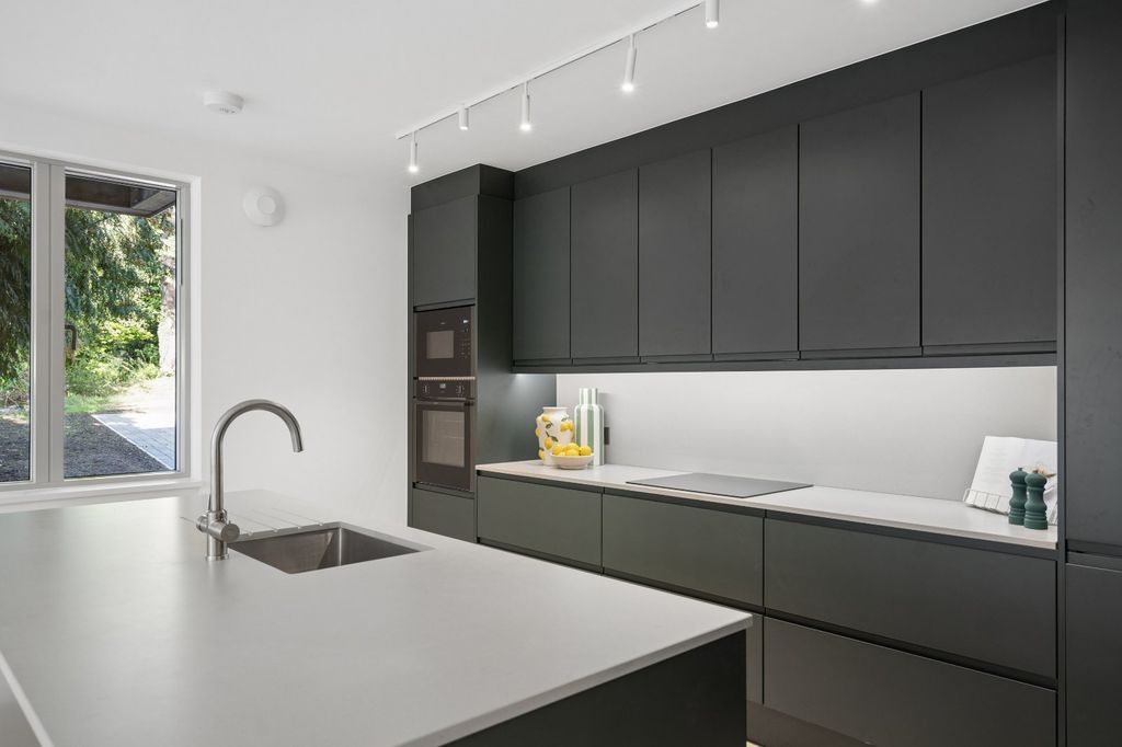 Property photo 2 of 13 * Show Home
