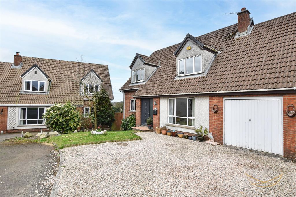 Property photo 2 of 37 Dhp-12.Jpg