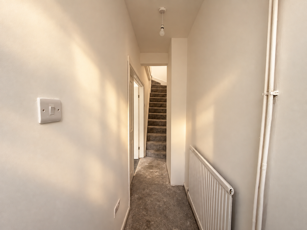 Property photo 3 of 17 Hallway