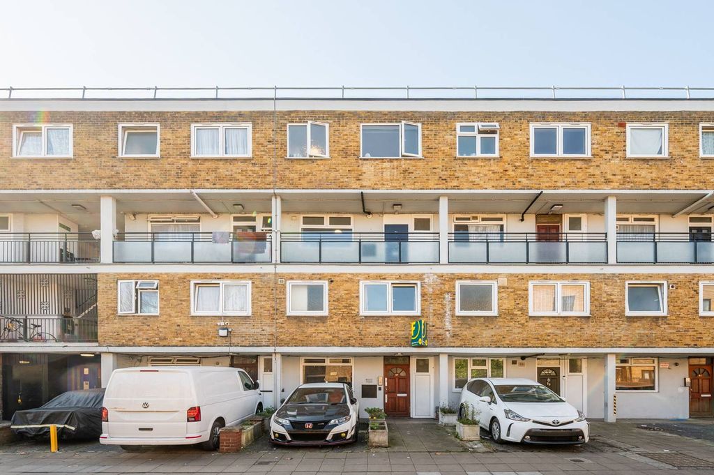 Property photo 1 of 11