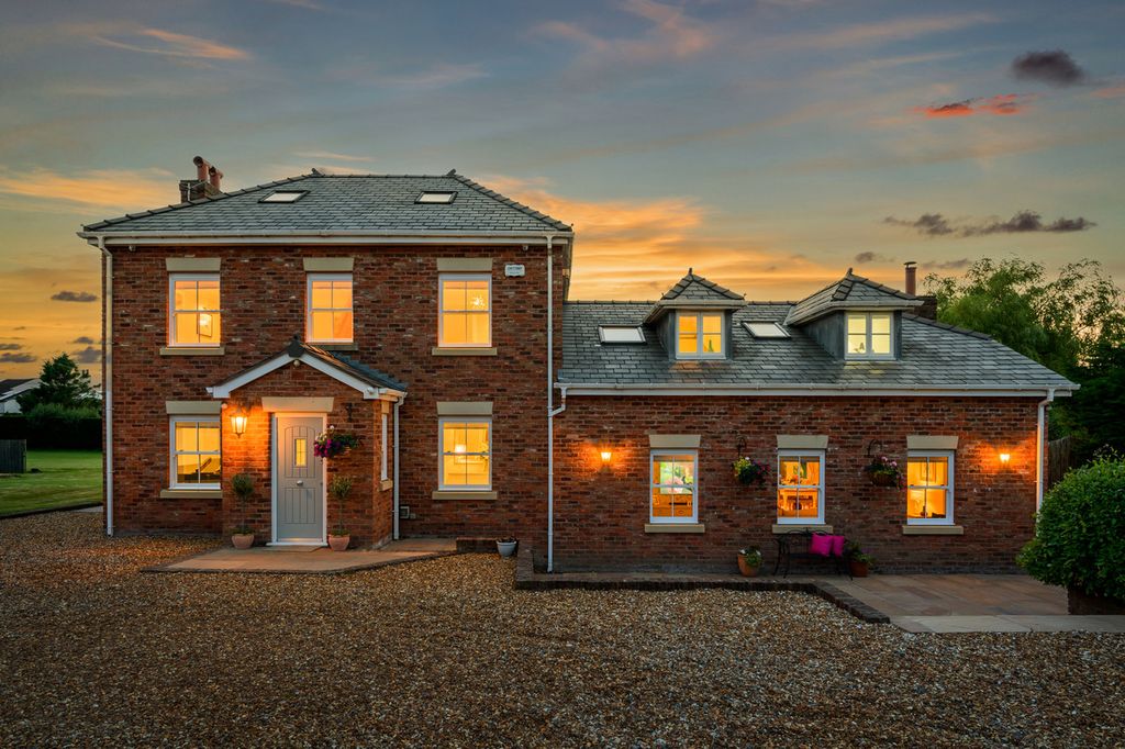 Property photo 1 of 37