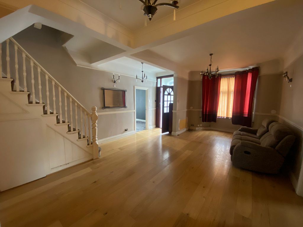 Property photo 3 of 26