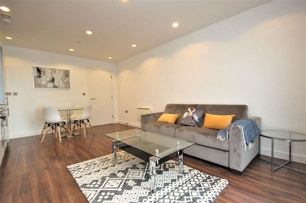 Property photo 2 of 9