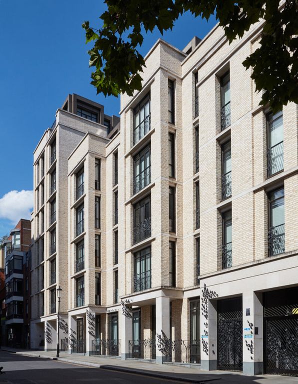 Property photo 1 of 12 Young Street Property