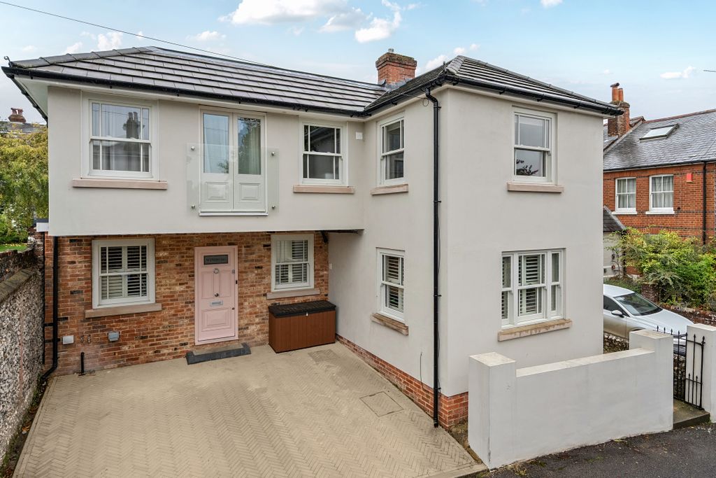 Property photo 1 of 18