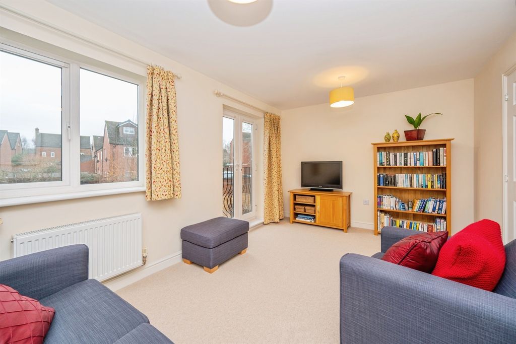 Property photo 2 of 20