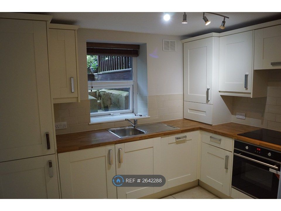 Property photo 3 of 22 Kitchen Photo 1