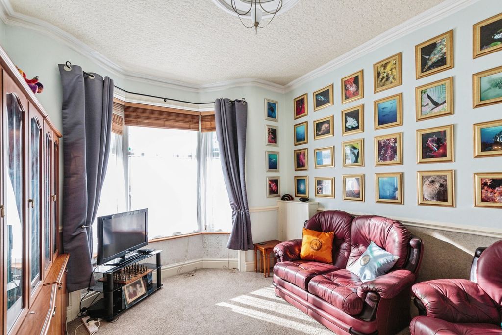 Property photo 2 of 14 Pbox-Img.Jpg