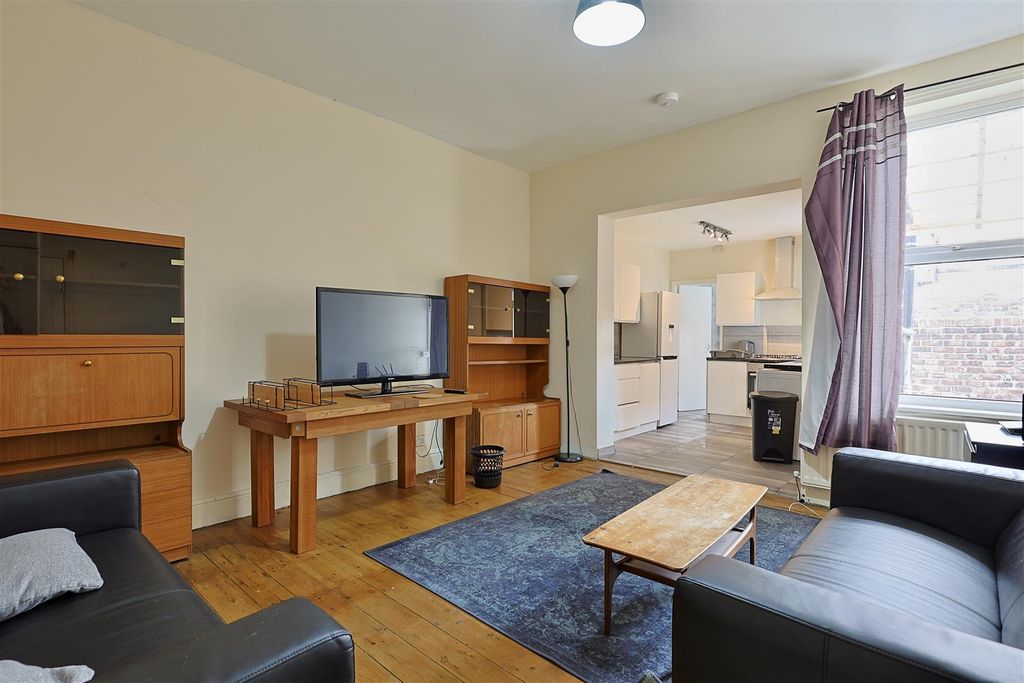 Property photo 1 of 13 9Fff11F7-Dacf-411A-B058-Bed619299F3B_1_201_A.Jpeg