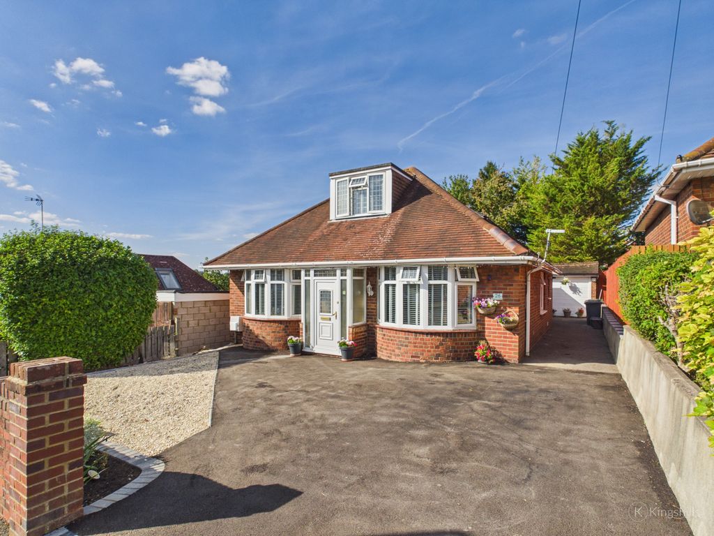 Property photo 1 of 19 Cam01920G0-Pr0168-Still031