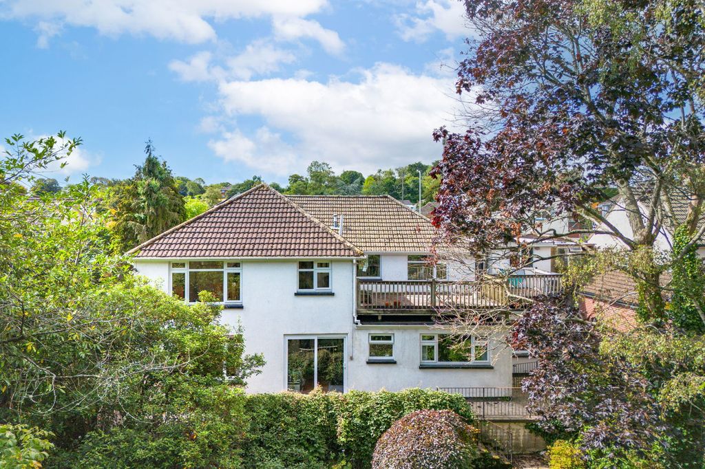 Property photo 1 of 29