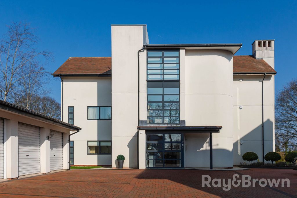Property photo 1 of 67