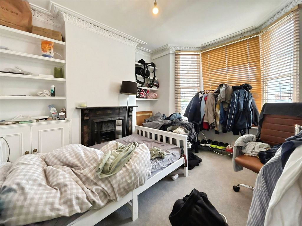Property photo 3 of 10 Bedroom