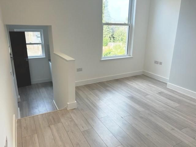 Property photo 3 of 11 Photo 5