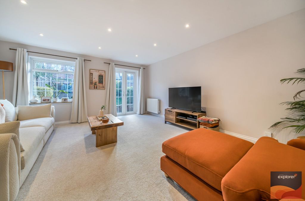 Property photo 3 of 24