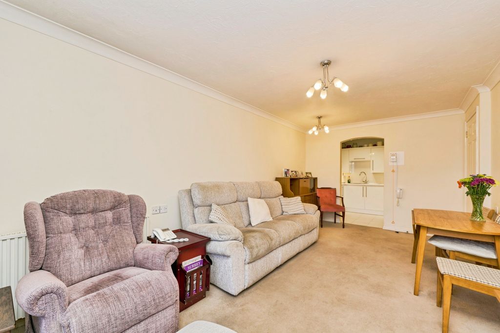 Property photo 3 of 19 Living / Dining Room