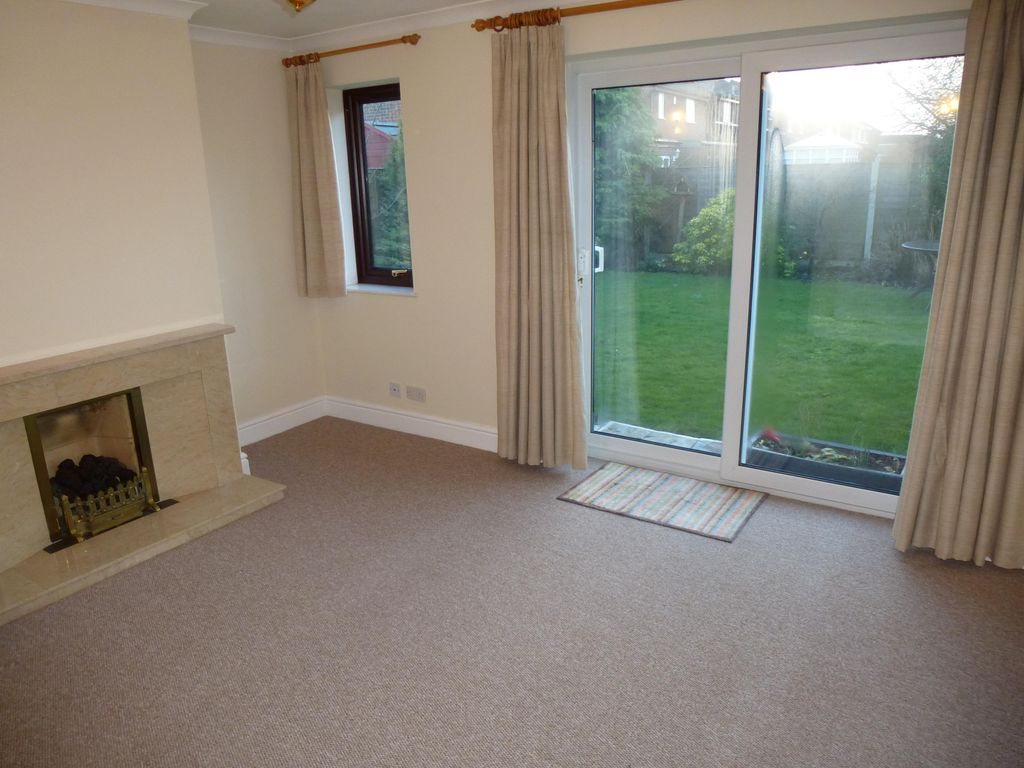 Property photo 2 of 10 Living Room