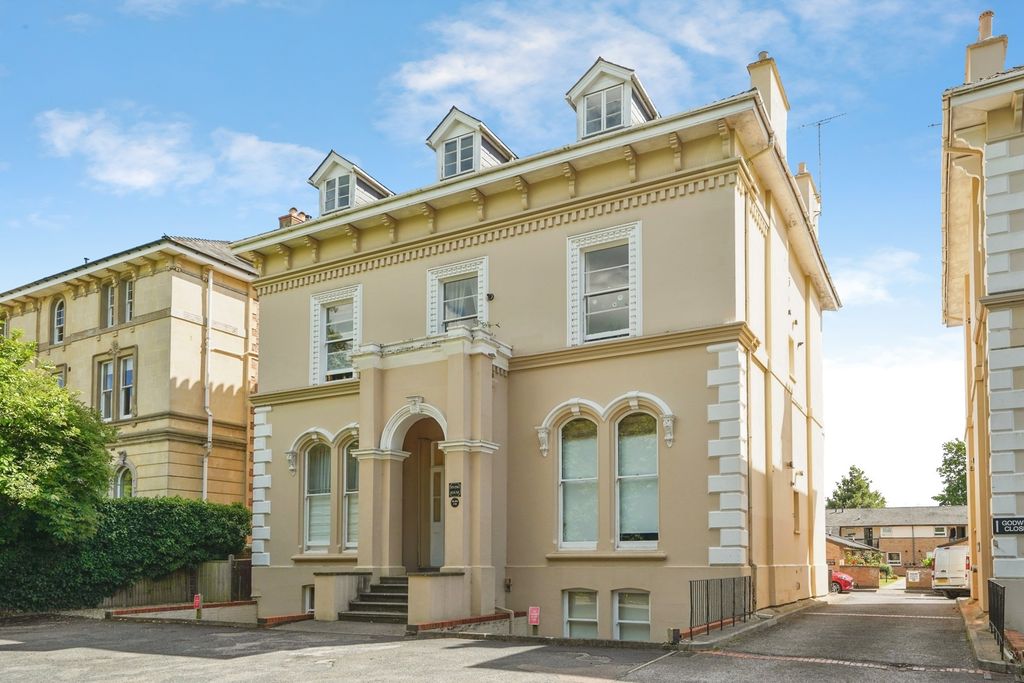 Property photo 1 of 11 Front