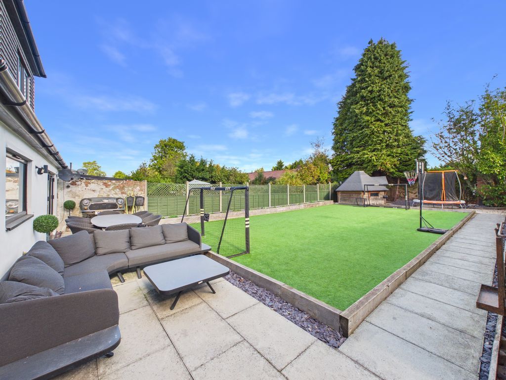 Property photo 2 of 21 Rear Garden