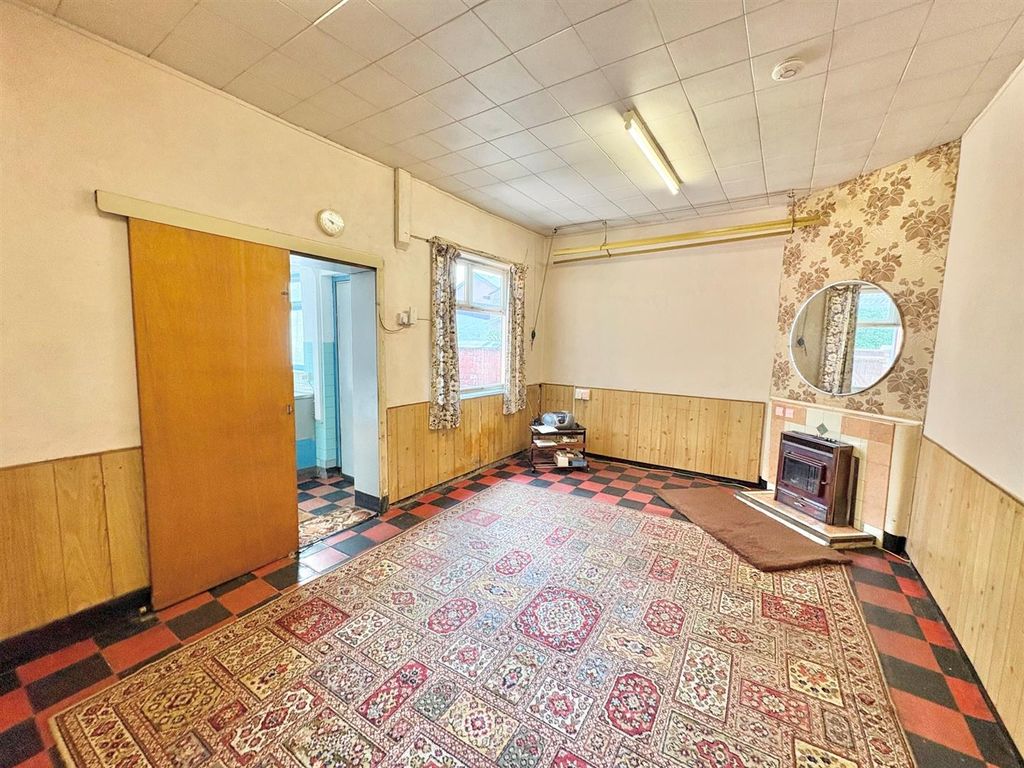 Property photo 3 of 8 Dining Room.Jpg