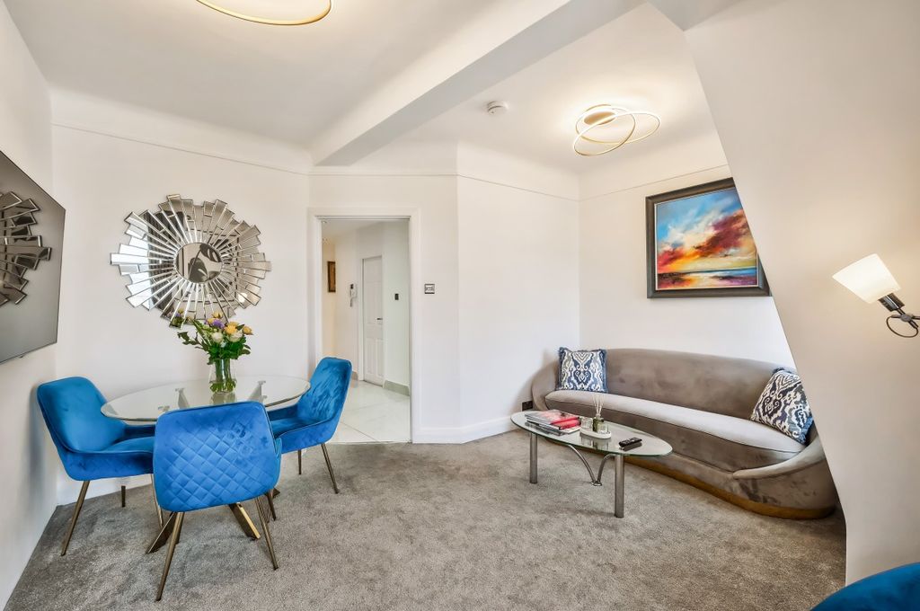Property photo 1 of 31