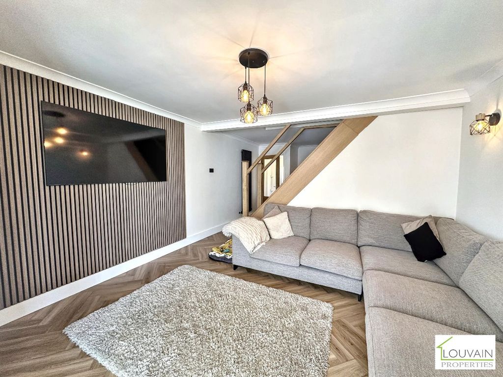 Property photo 3 of 30