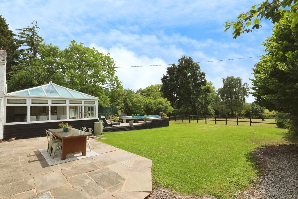 Property photo 2 of 31 Outside