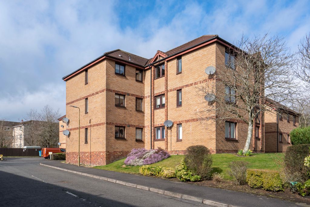 Property photo 1 of 12 04 - Exterior 47 South Loch Park, Bathgate, Eh48 2