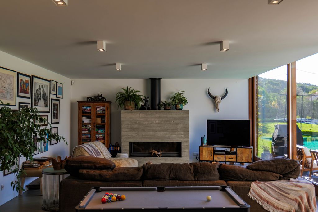 Property photo 3 of 55