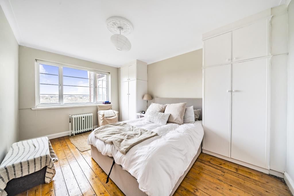 Property photo 3 of 10 Bedroom