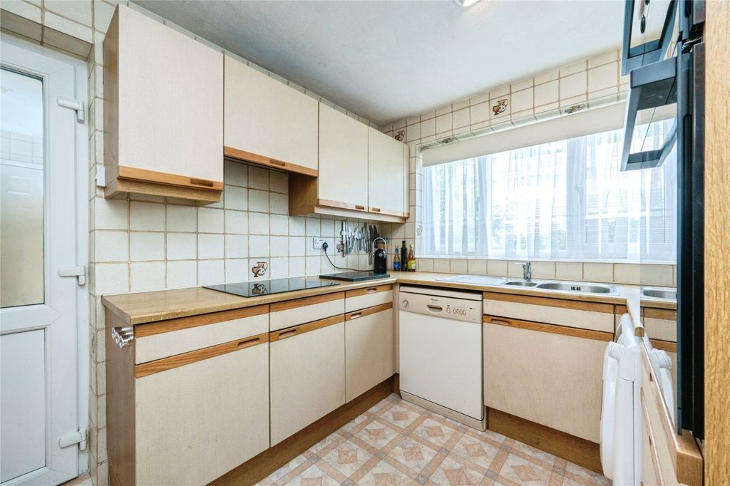 Property photo 3 of 23 Picture No. 08