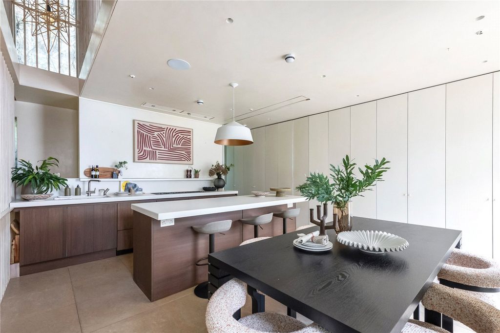 Property photo 2 of 18 Picture No. 26