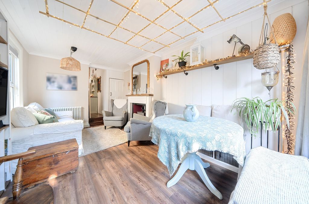 Property photo 3 of 14 1421745-14-69A5c2...