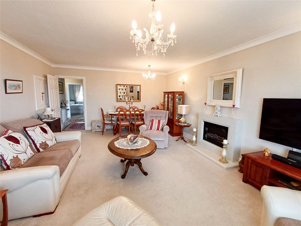 Property photo 2 of 15 Picture No. 10