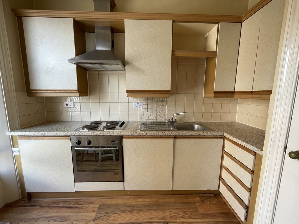 Property photo 3 of 11