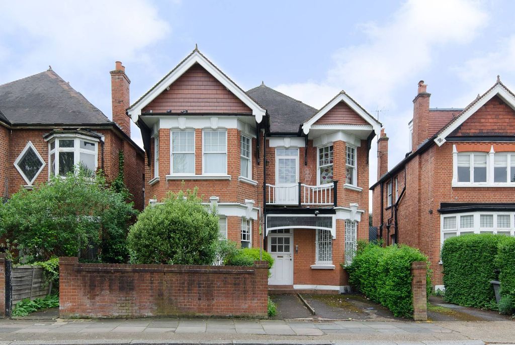 Property photo 1 of 11