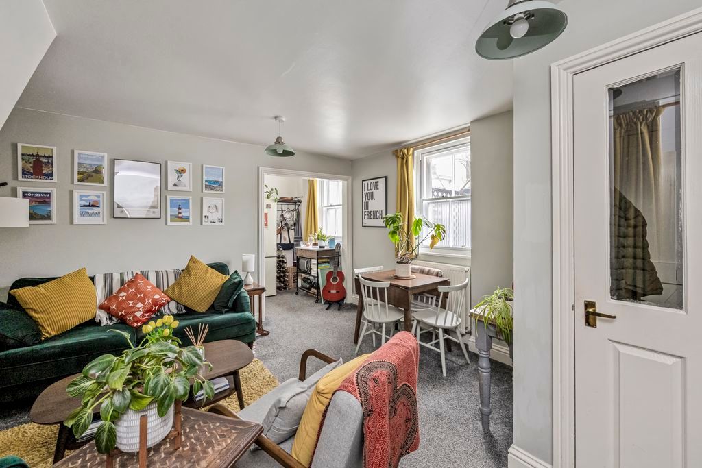 Property photo 3 of 11 Photo 6