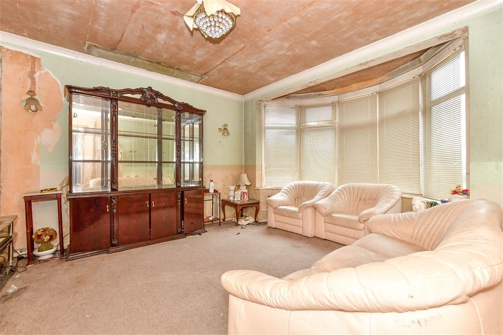 Property photo 3 of 12 Sitting Room