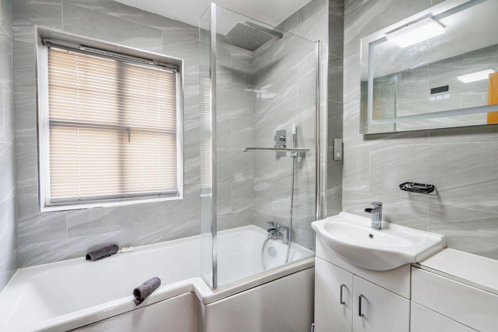 Property photo 3 of 16 Photography