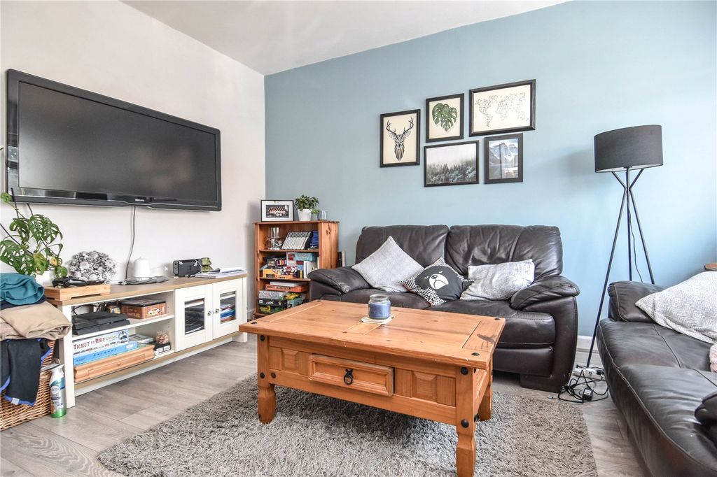 Property photo 2 of 12 Picture No. 10