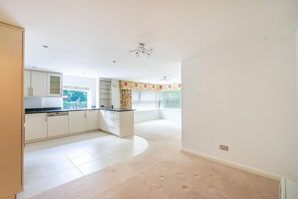 Property photo 2 of 12 111Wa-7.Jpg