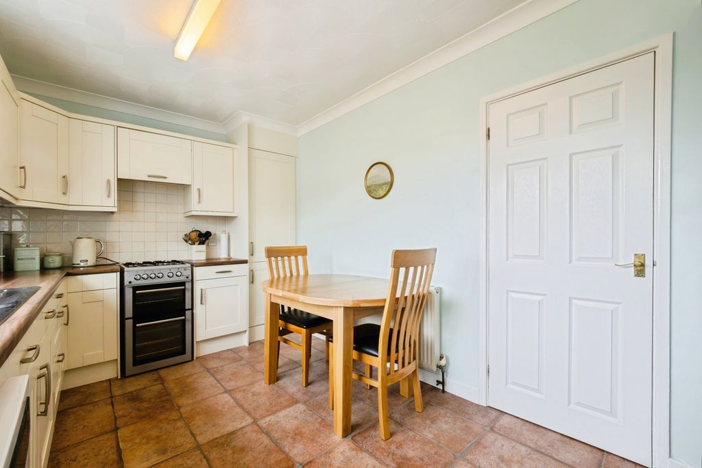Property photo 2 of 12 Photo
