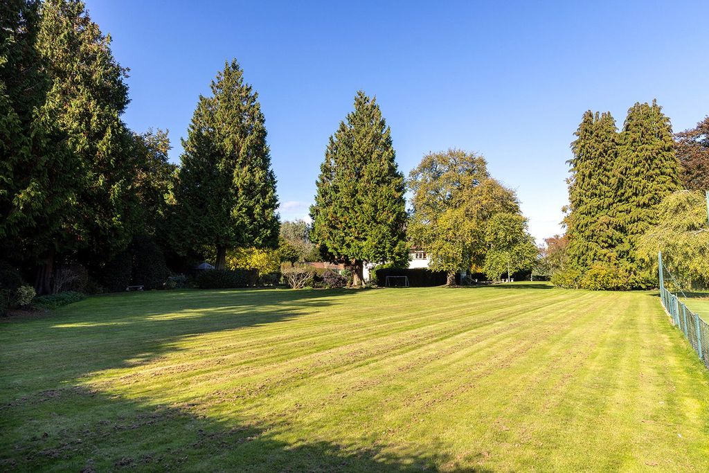 Additional image 20 of 8 bed detached house for saleWoodlands St. Mary, Hungerford, Berkshire RG17