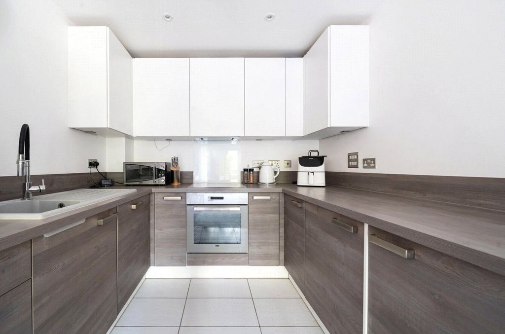 Property photo 1 of 10 Picture No. 05