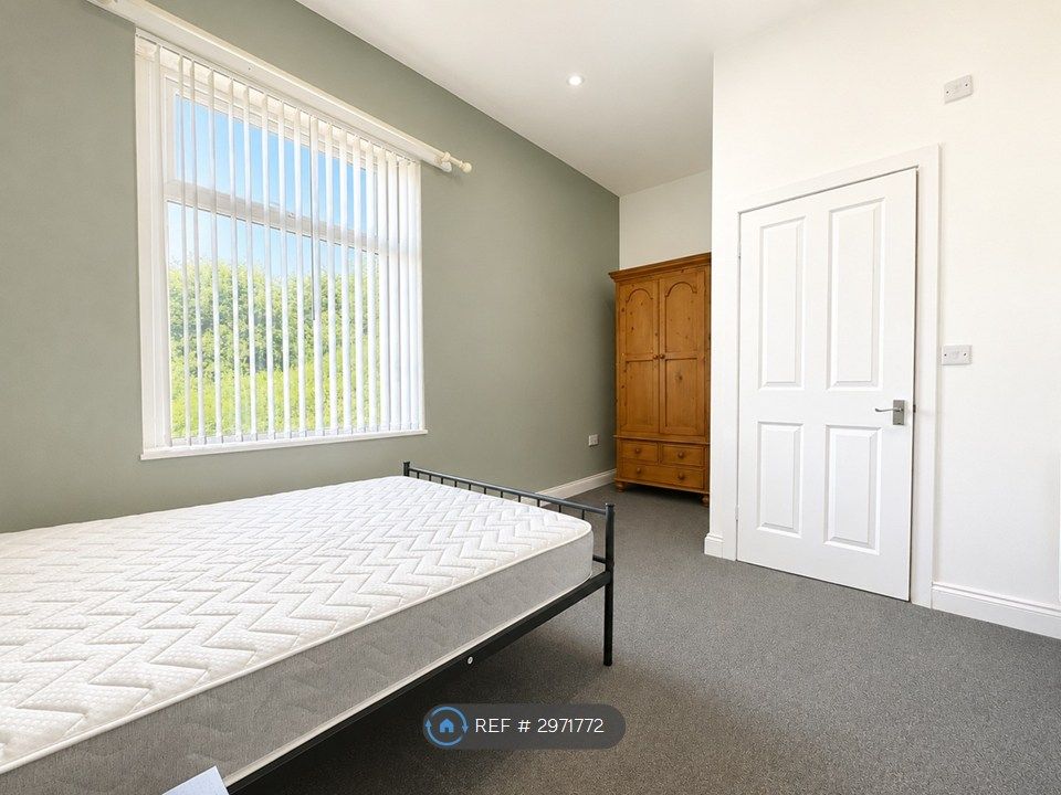 Property photo 2 of 7 Room 3